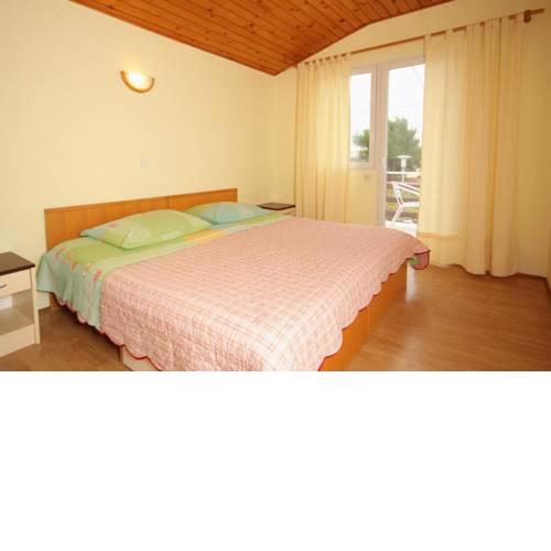 Apartment Nin 5797b