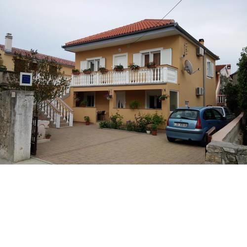 Apartment Nin 6125c