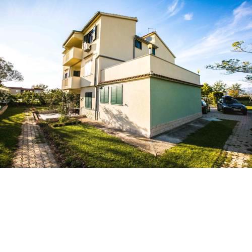 Apartment Nin 6560c