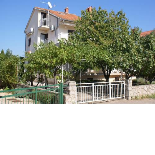 Apartment Nina