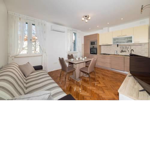 Apartment Nina