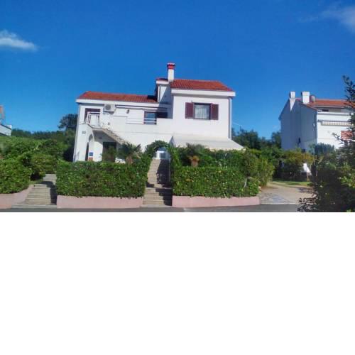 Apartment Njivice 14932a