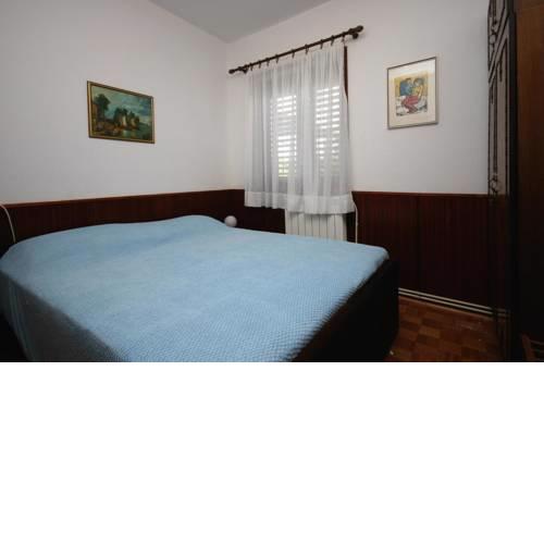 Apartment Njivice 407a