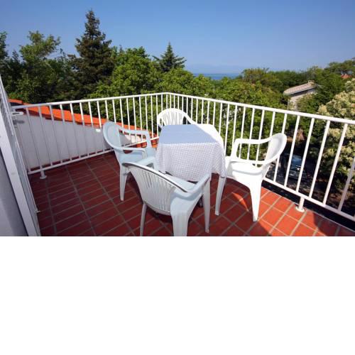 Apartment Njivice 5309b