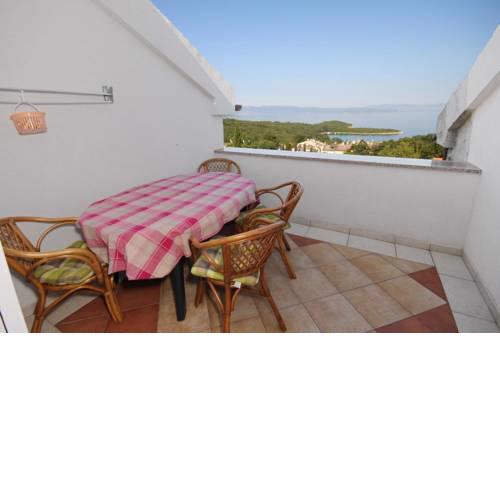 Apartment Njivice 5458a