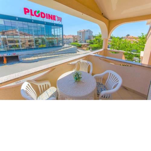 Apartment Novalja 17000c