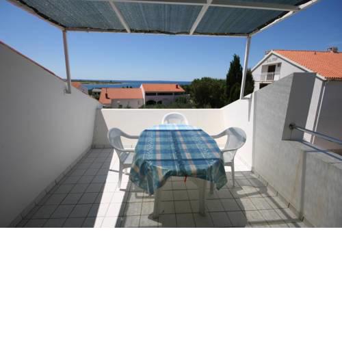 Apartment Novalja 3307f