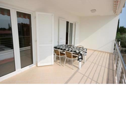 Apartment Novalja 6398a