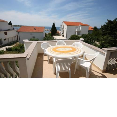 Apartment Novalja 6583b