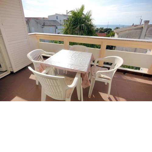 Apartment Novalja 9284b