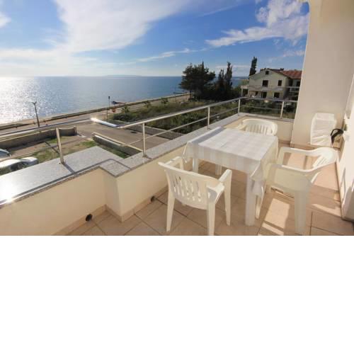 Apartment Novalja 9326b