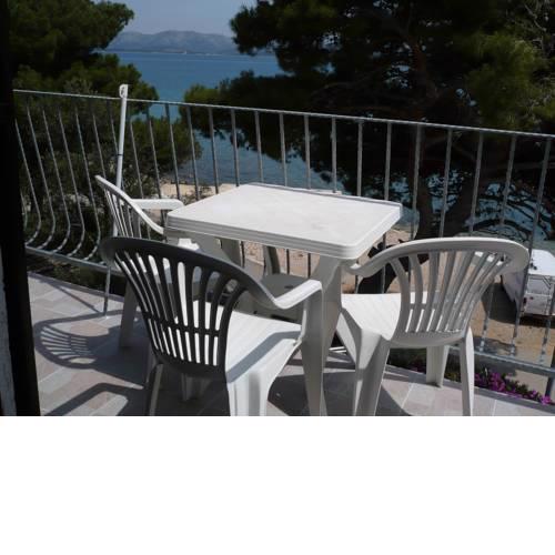 Apartment Obala Petra Kresimira IV