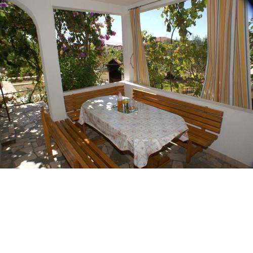 Apartment Okrug Gornji 1069a