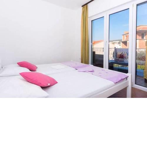 Apartment Okrug Gornji 14653a