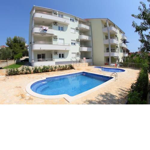 Apartment Okrug Gornji 5960a