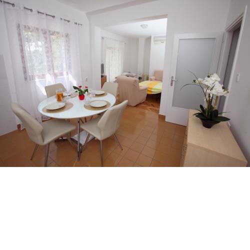 Apartment Oliva