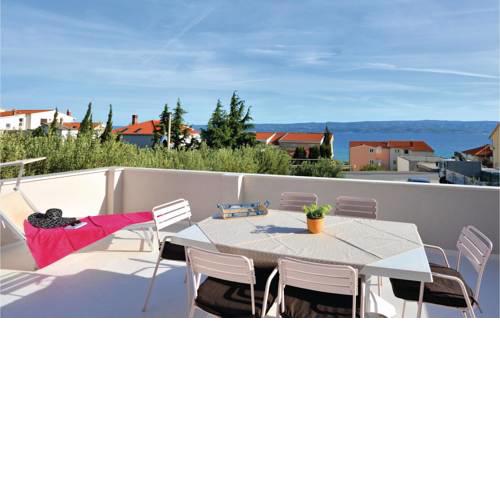 Apartment Omis with Sea View II