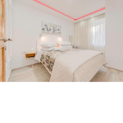 Apartment Opal