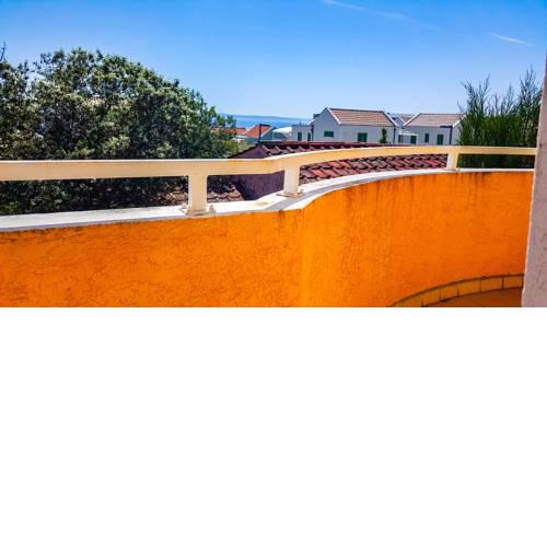 Apartment Orange