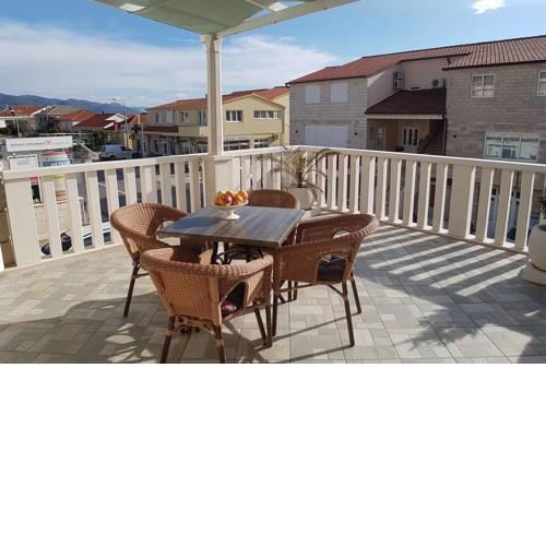 Apartment Orebic 4500c