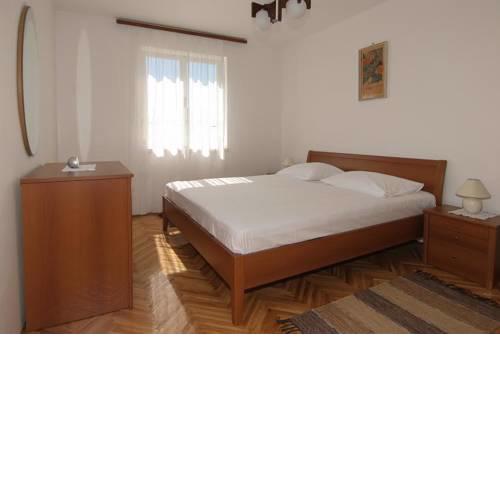 Apartment Pag 11400b