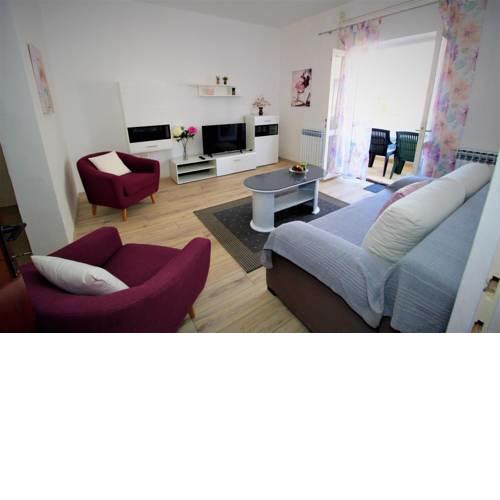 Apartment Pag 13060c