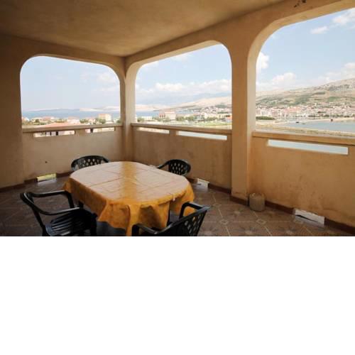 Apartment Pag 6494c