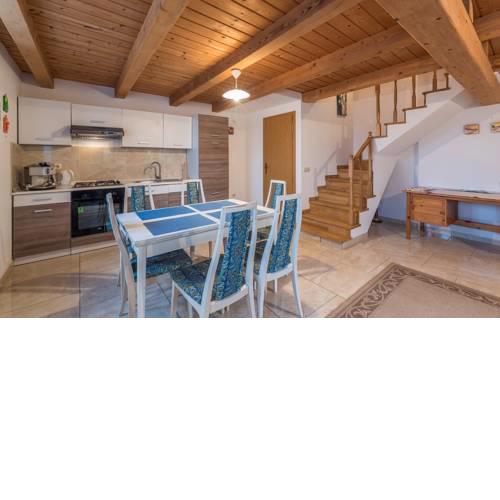 Apartment Paulina in a Stone House