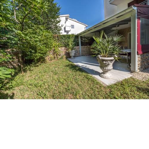 Apartment Pavic Garden