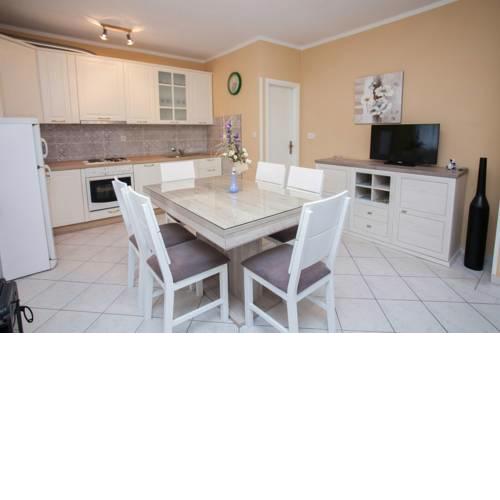 Apartment Peric