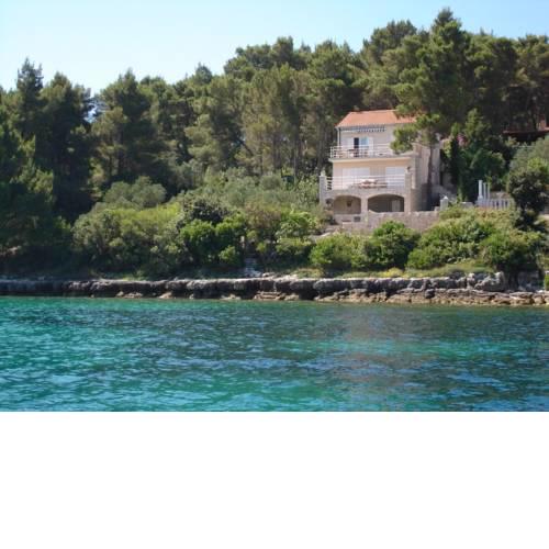 Apartment Perla - first row by the sea