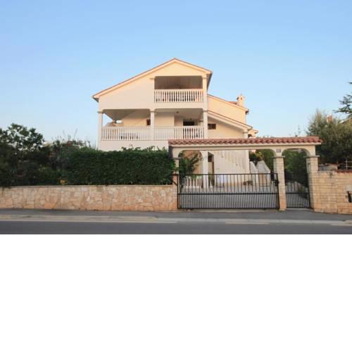 Apartment Peroj 2236b