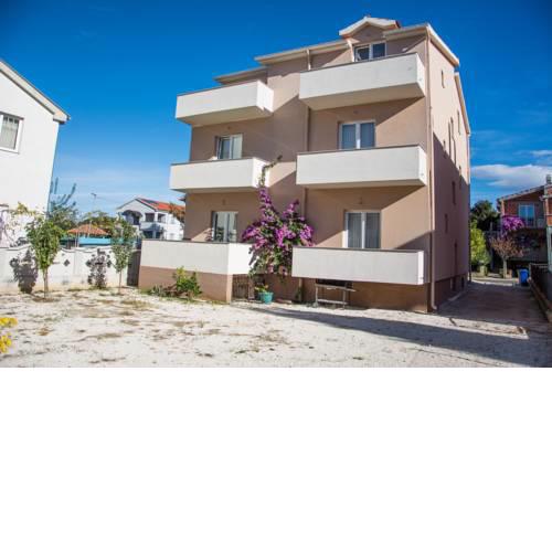 Apartment Pesic