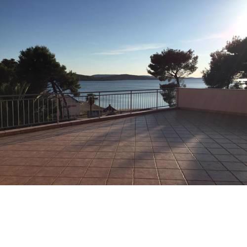 Apartment Pirovac 14820b