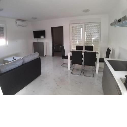 Apartment Pirovac 17653b