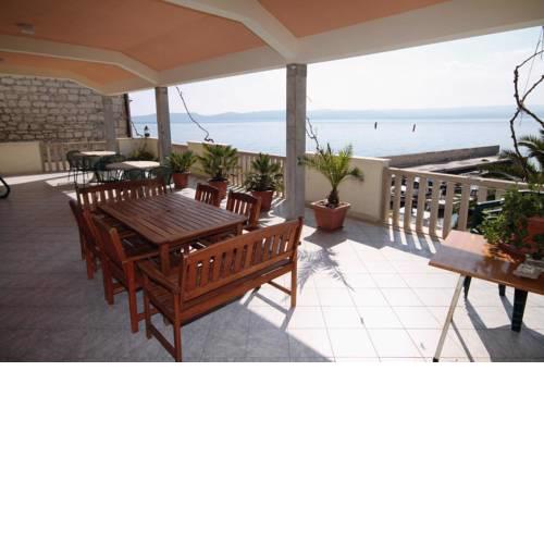 Apartment Pisak 1070d