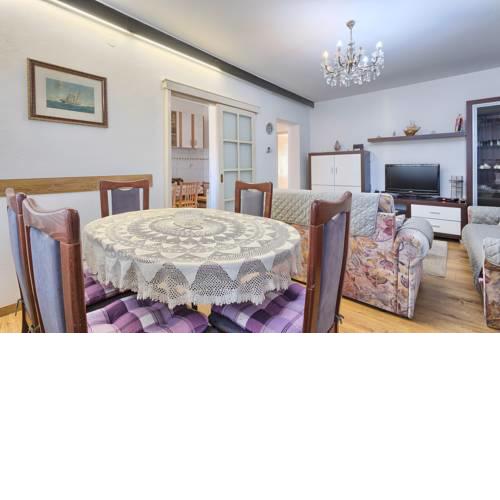 Apartment Pizonova 3