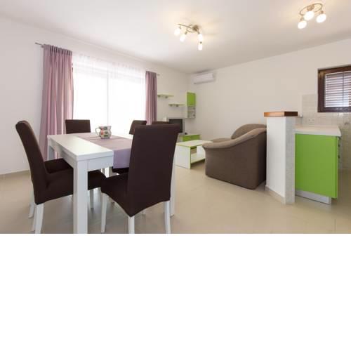 Apartment Polugic