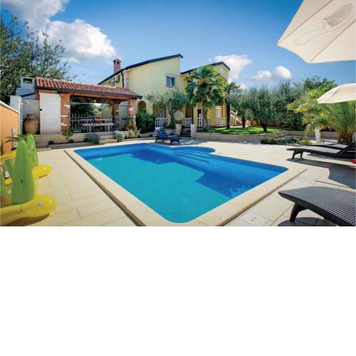 Apartment Porec 80 with Outdoor Swimmingpool