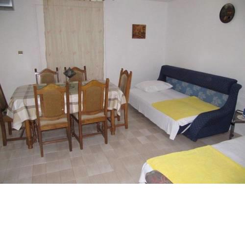 Apartment Povljana 16704b