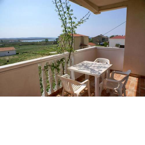 Apartment Povljana 229b