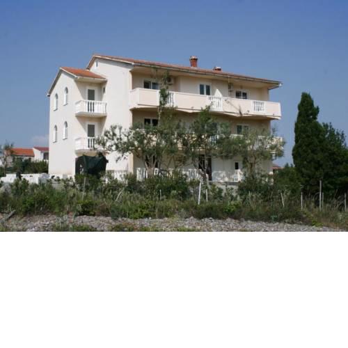 Apartment Povljana 229c