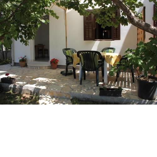 Apartment Povljana 232a