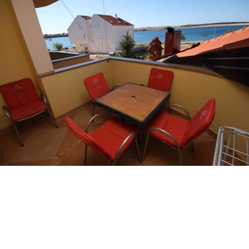 Apartment Povljana 3316b