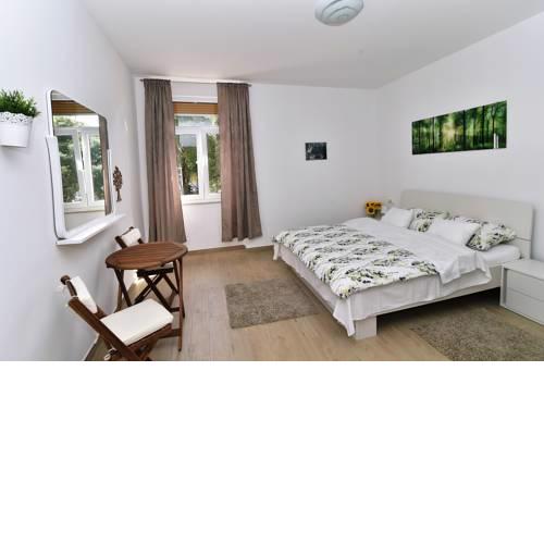 Apartment "Pozitivo"