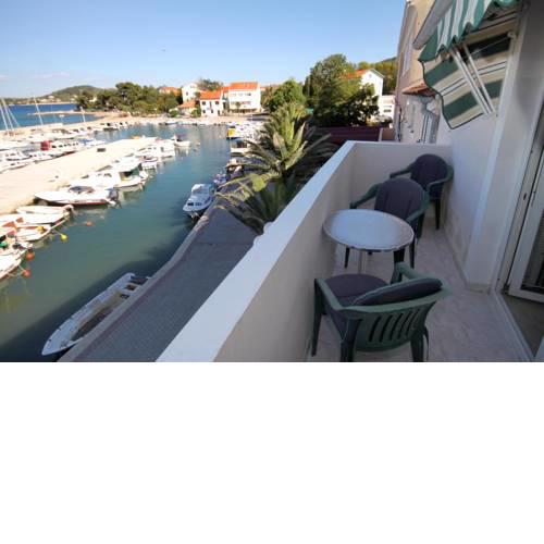 Apartment Preko 3489c