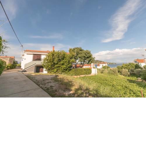 Apartment Preko 8261b