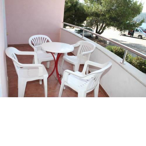 Apartment Primosten 9687b