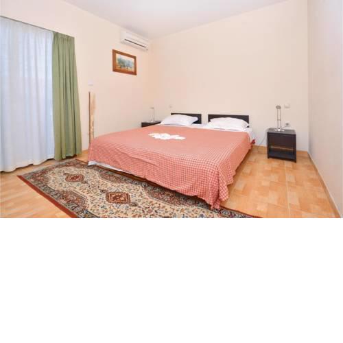 Apartment Put 06