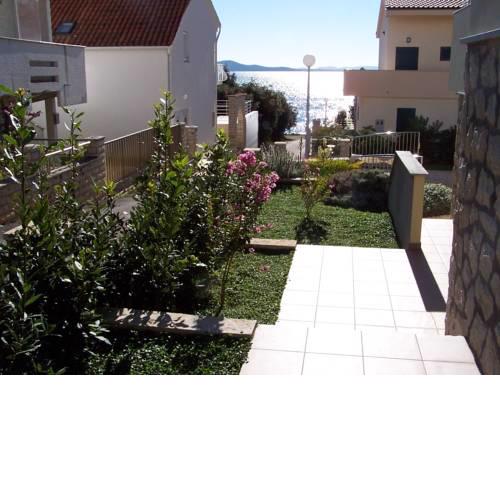 Apartment Put Draga